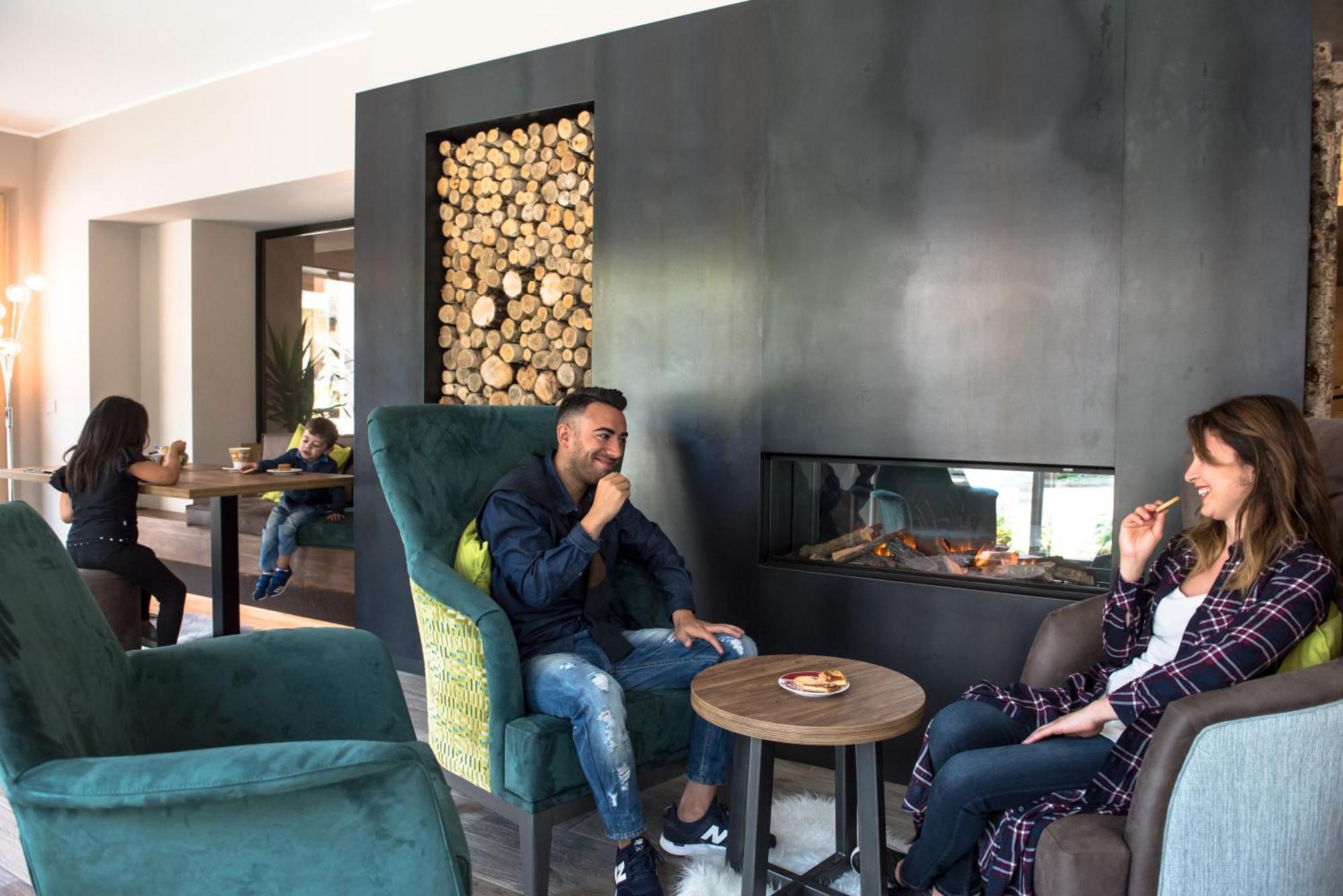 Harmony Suite Hotel Selvino Buitenkant foto