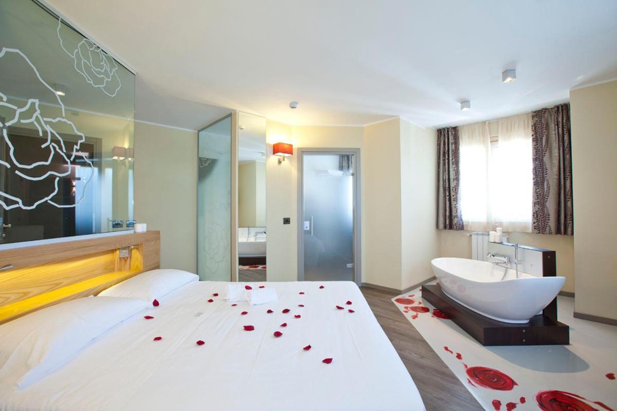 Harmony Suite Hotel Selvino Buitenkant foto