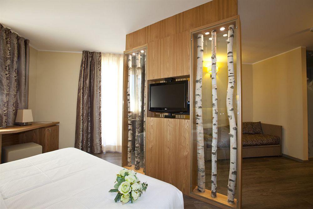 Harmony Suite Hotel Selvino Buitenkant foto