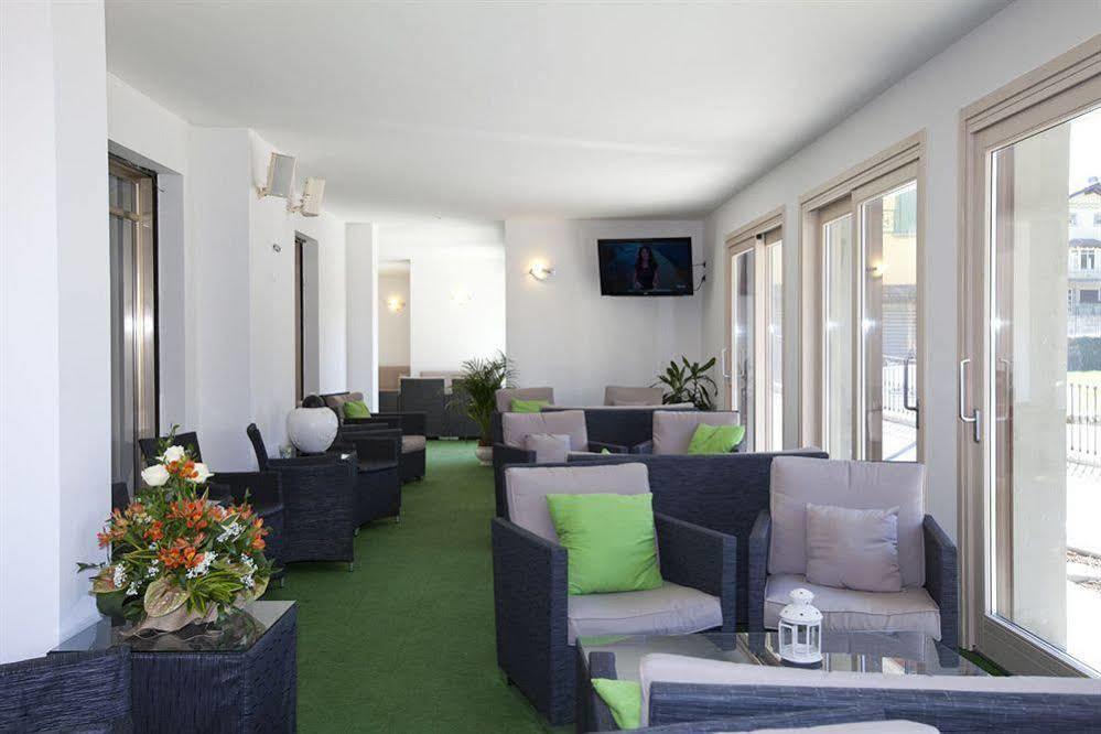 Harmony Suite Hotel Selvino Buitenkant foto