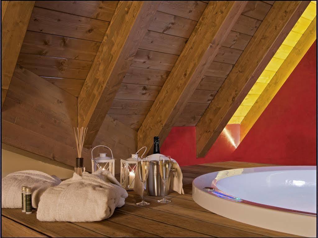 Harmony Suite Hotel Selvino Buitenkant foto