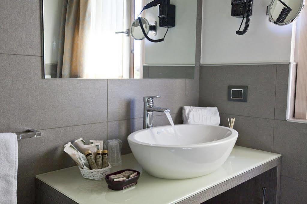 Harmony Suite Hotel Selvino Buitenkant foto
