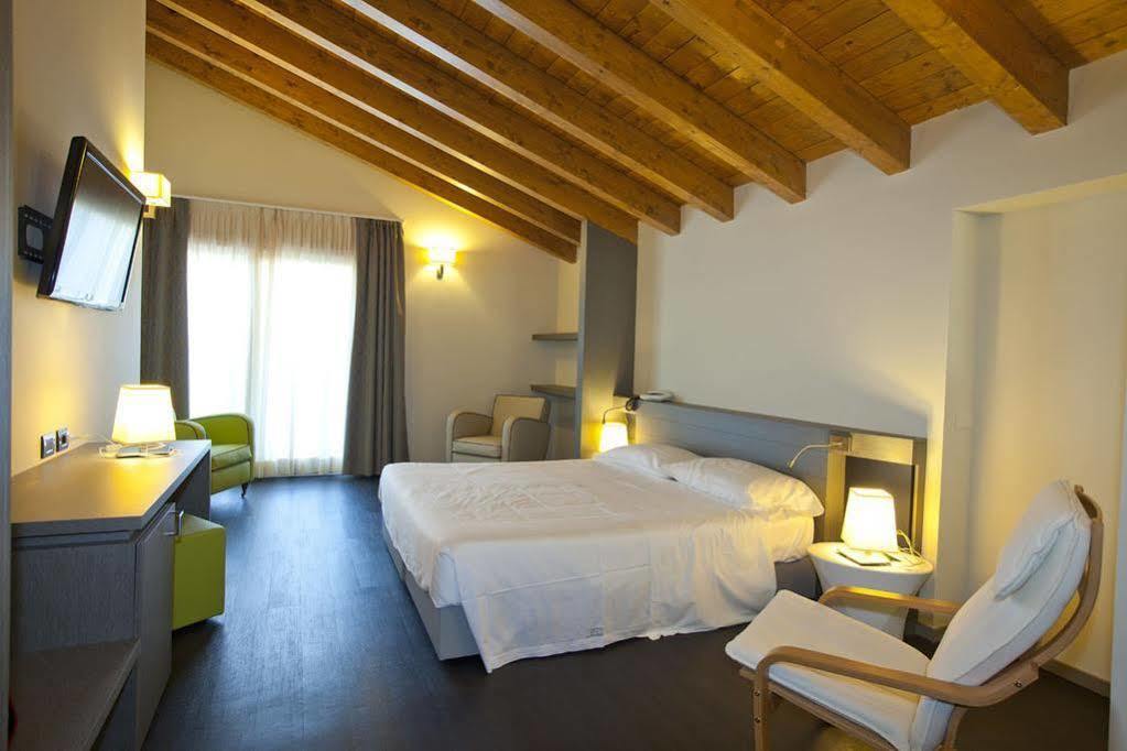 Harmony Suite Hotel Selvino Buitenkant foto